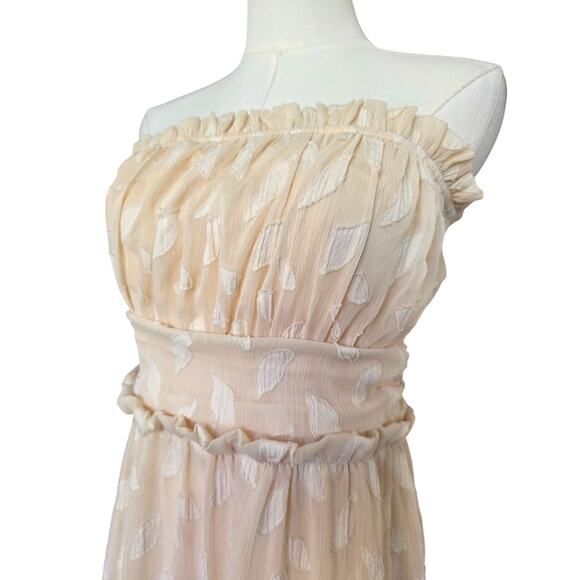 ENDLESS ROSE Beige Textured Strapless Tier Dress - Picture 2 of 4
